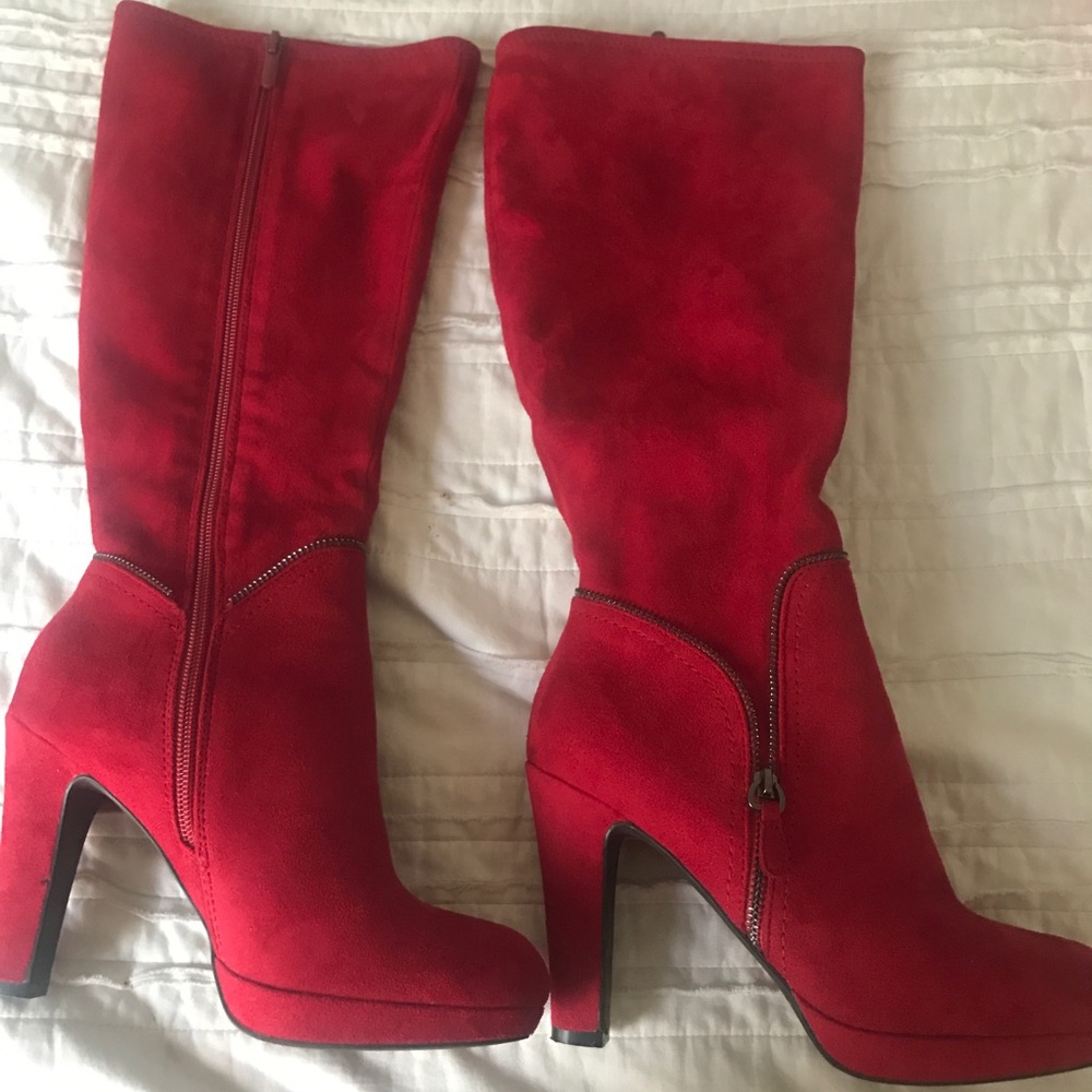 Women's Size 7 Red Knee High Boots